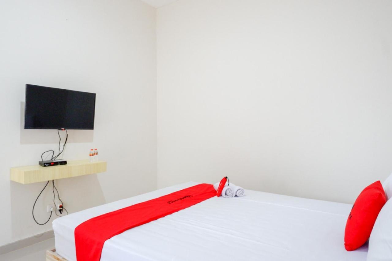 Wisma tamu Reddoorz Near Pacific Mall 2