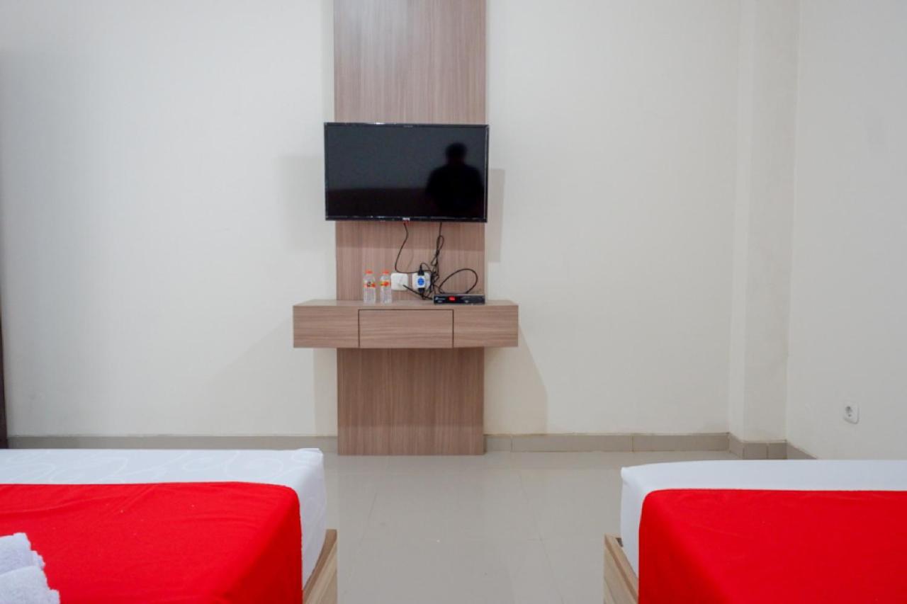 Wisma tamu Reddoorz Near Pacific Mall 2 2*