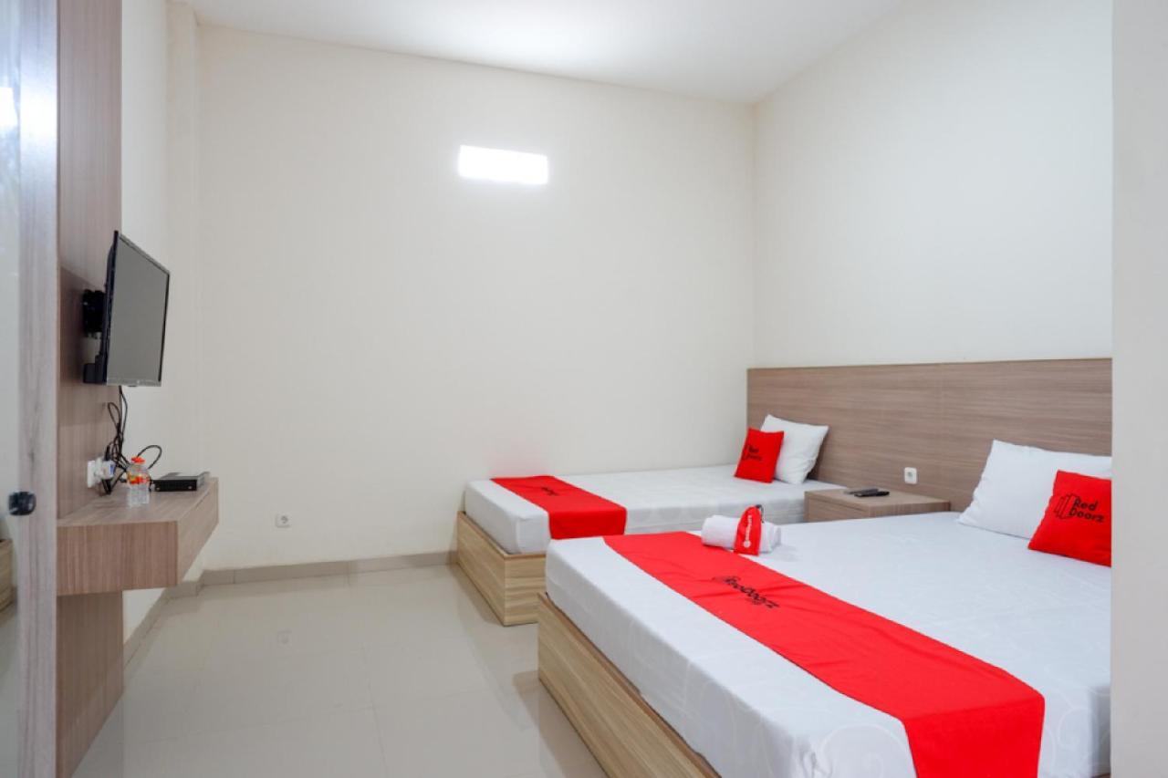 Wisma tamu Reddoorz Near Pacific Mall 2 Tegal (Central Java)